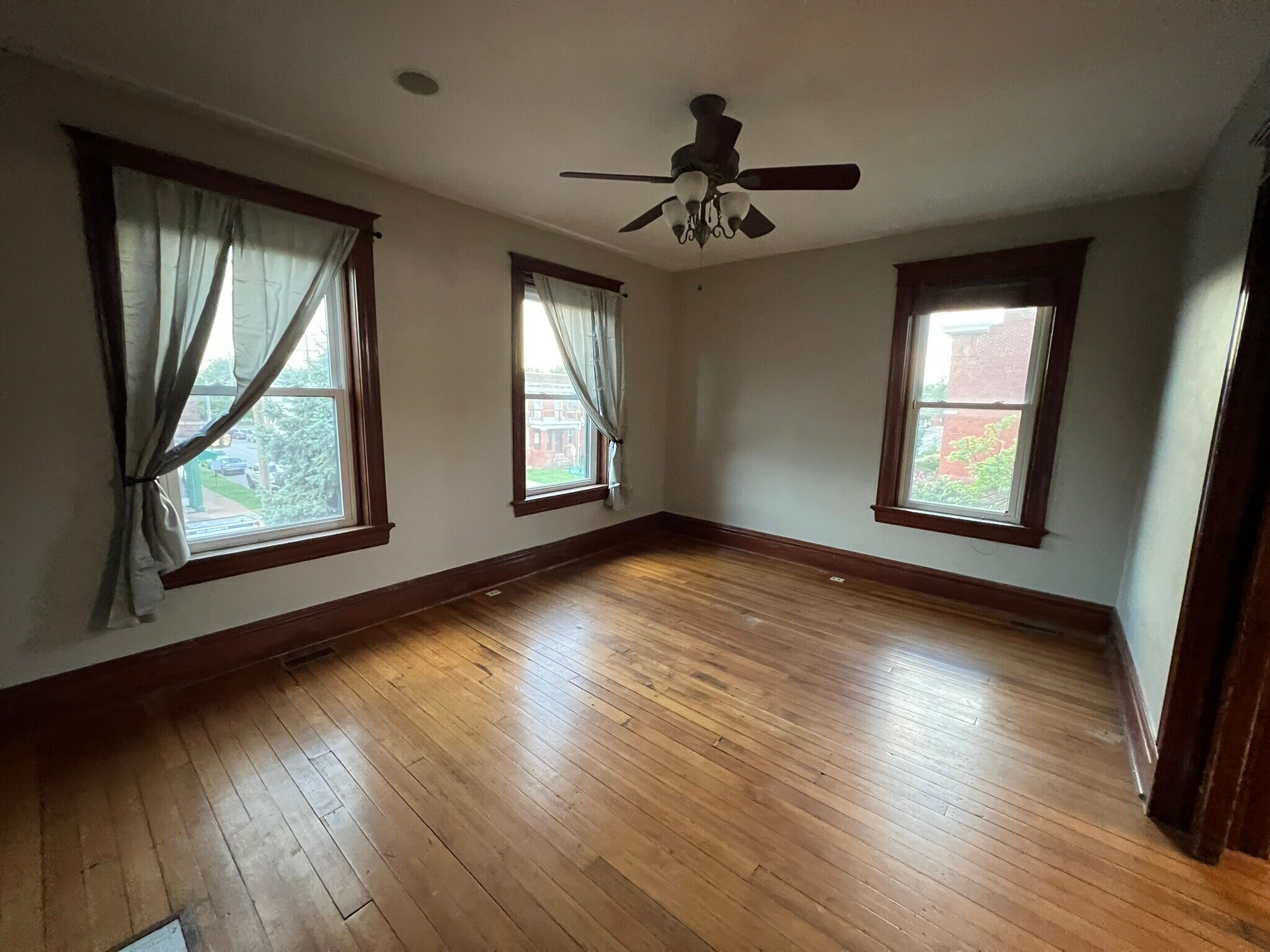 BR3/Office - 3457 Arsenal St