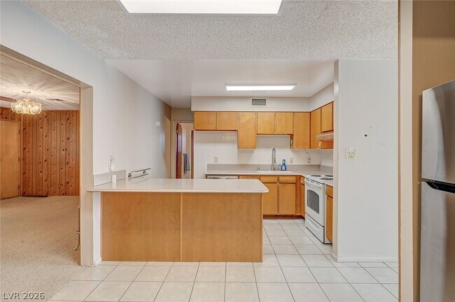 Building Photo - 6208 Casada Way