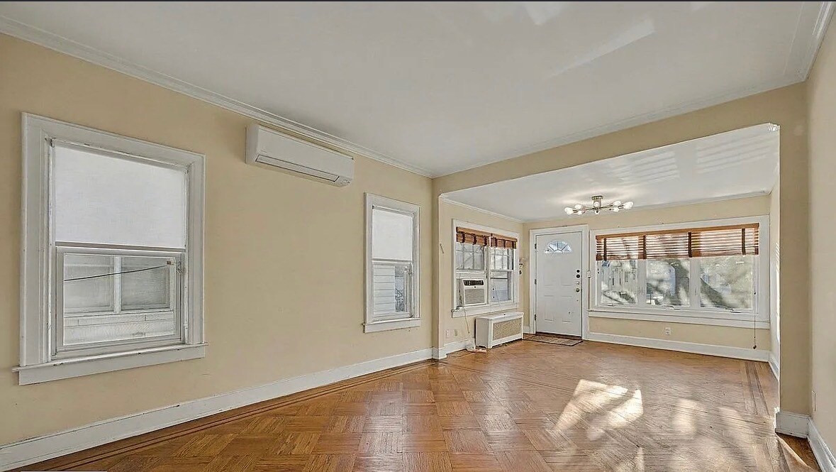 Building Photo - 2031 New York Ave