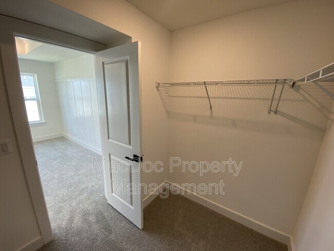 Building Photo - 4815 Jackson Vlg Pkwy