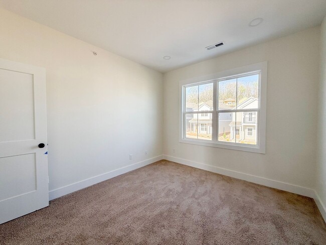 Building Photo - Available August 1: 4-Bedroom Townhome at Highbury + Summer Special Perks