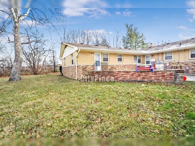 Building Photo - 9162 E 17th St