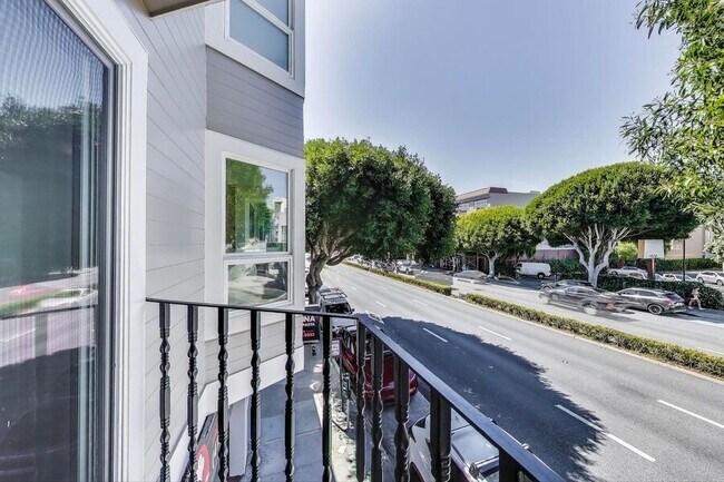 Building Photo - 2137 Lombard St