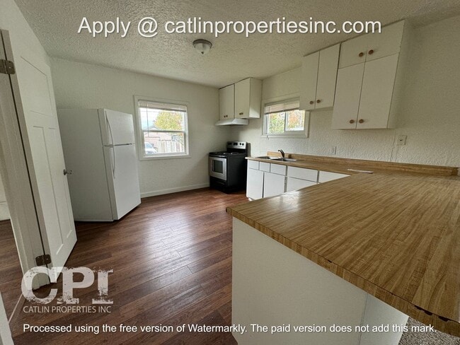 Building Photo - 271 26th Ave