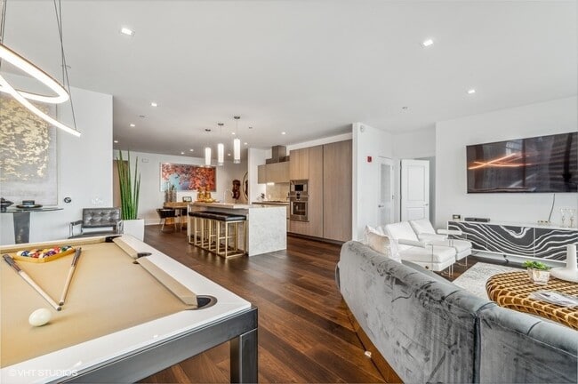 Building Photo - 363 E Wacker Dr