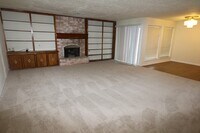 Building Photo - 2319 Quail Valley E Dr