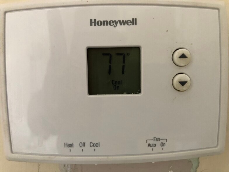 Cent ac and heat - 5111 NE 18th Ave