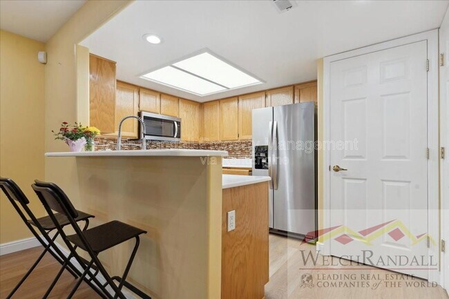 Building Photo - 3831 S River Run Wy
