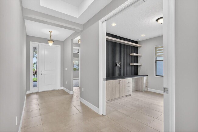 Building Photo - 12719 SW Blue Mangrove Pkwy