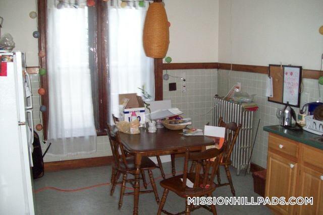 Building Photo - 174 St Alphonsus St