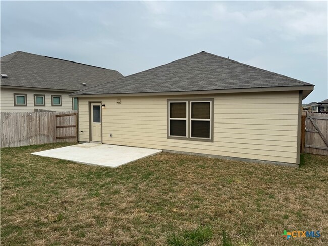 Building Photo - 3221 Fox Sedge