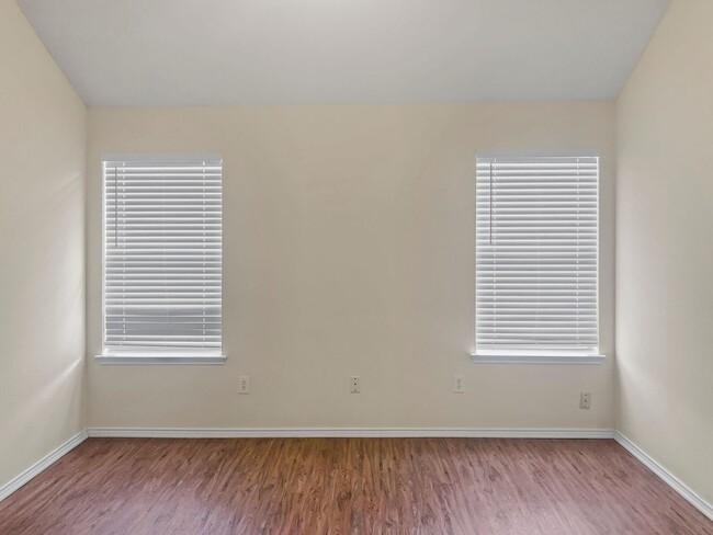 Building Photo - Charming 4-Bedroom Home in Mansfield ISD!