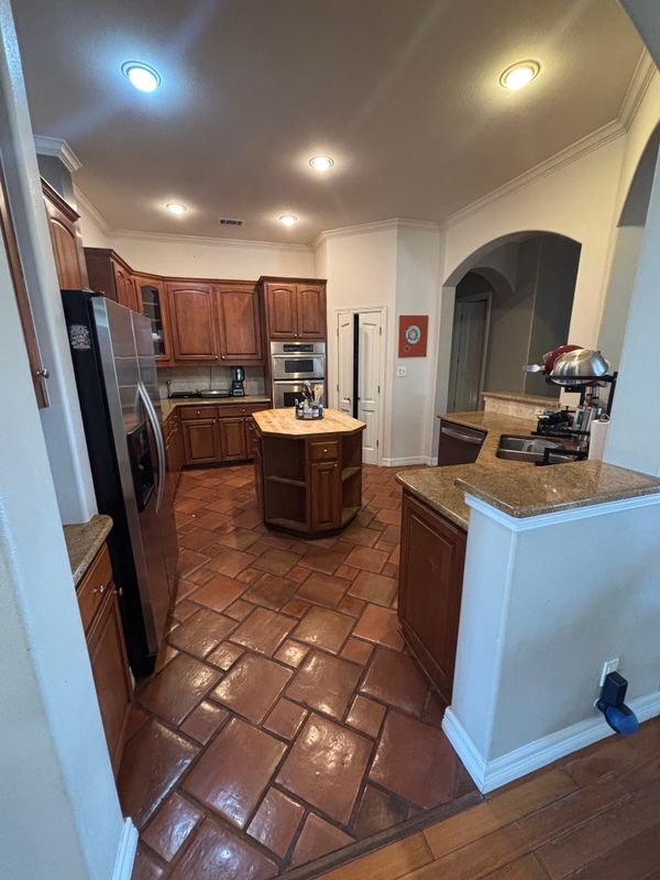 Building Photo - 20600 Highland Lake Dr