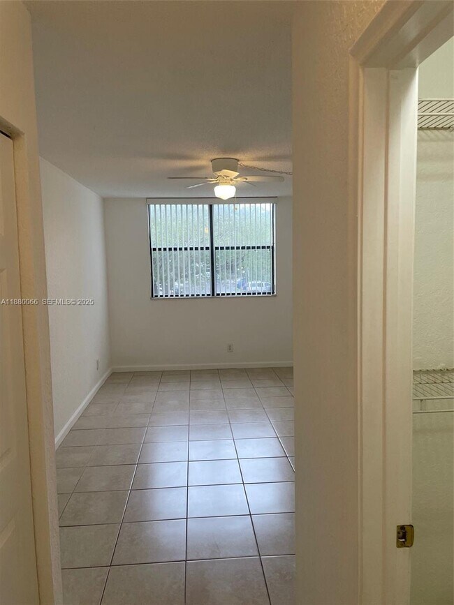 Building Photo - 2401 Riverside Dr