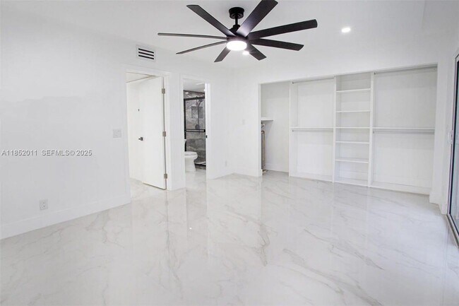 Building Photo - 13250 SW 7th Ct