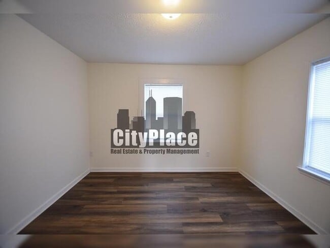 Building Photo - 3750 Hillside Ave