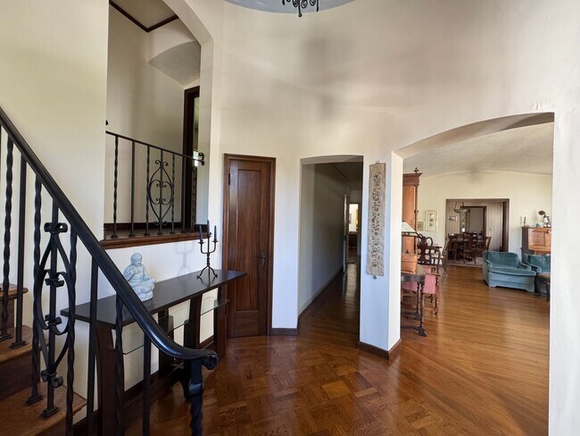 Building Photo - Spacious Spanish-Styled 3Bed/2Bath SFH For Rent in the Desirable City of Alameda, Ca!!!