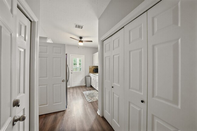 Building Photo - 11307 Alcott Dr
