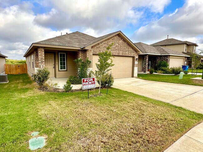 Building Photo - 425 Middle Green Loop