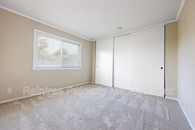 Building Photo - 1390 Hygeia Ave