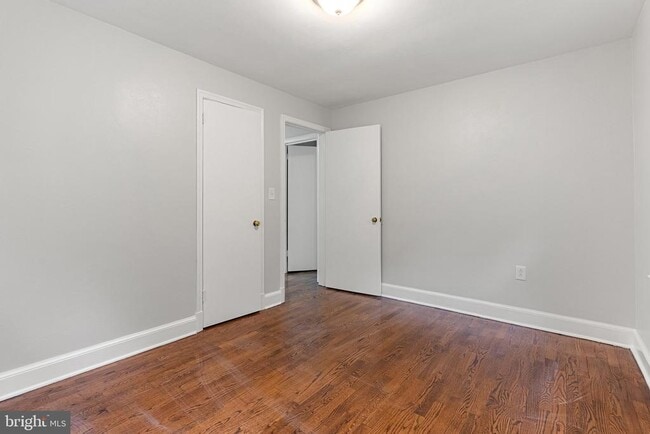 Building Photo - 509 W Cork St