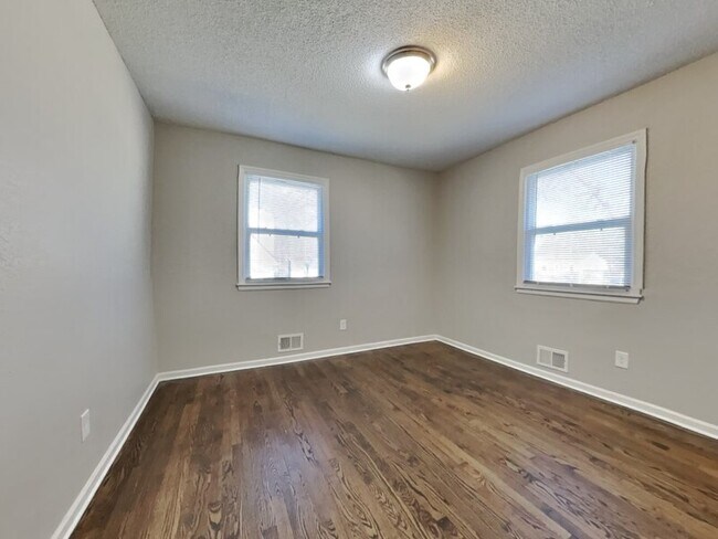 Building Photo - 8909 Stark Ave