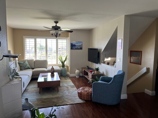 Living Room View of the Ocean - 817 America Way
