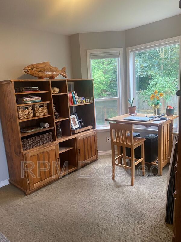 Building Photo - 1429 Hamilton Pl