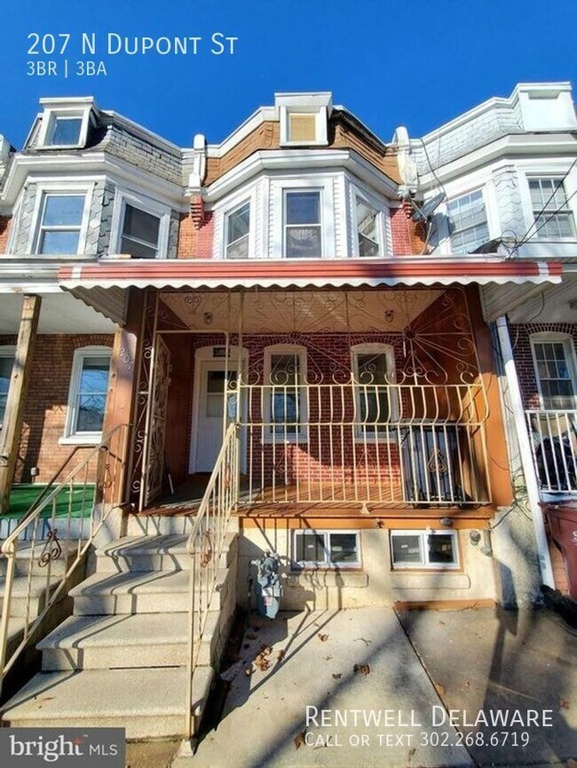 Primary Photo - GORGEOUS TOWNHOME