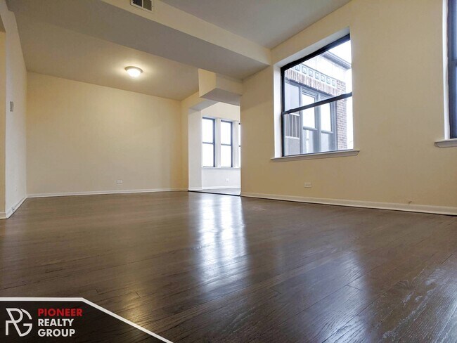 Building Photo - 2323 N Kedzie Blvd