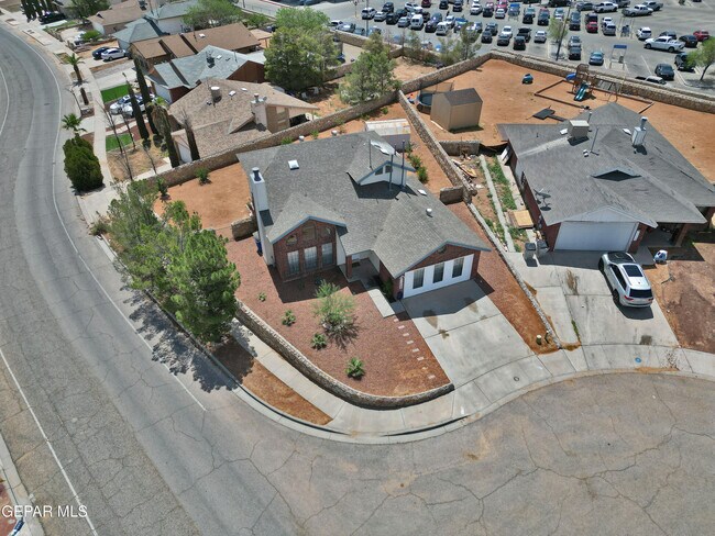 Building Photo - 11726 Stone Castle Dr