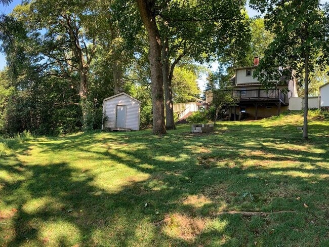 Building Photo - 1057 Ridge Rd