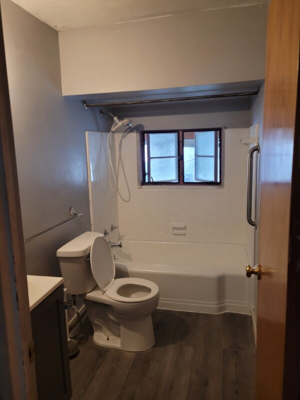 Building Photo - 938 Stocker Ave