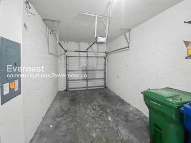 Building Photo - 7001 Interbay Blvd