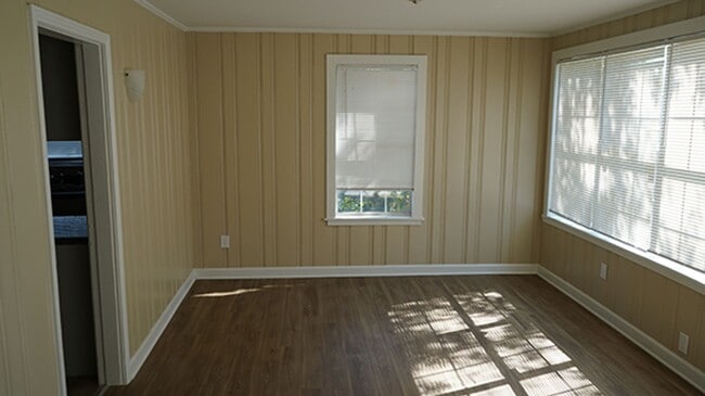 Building Photo - 1401 Alamo St