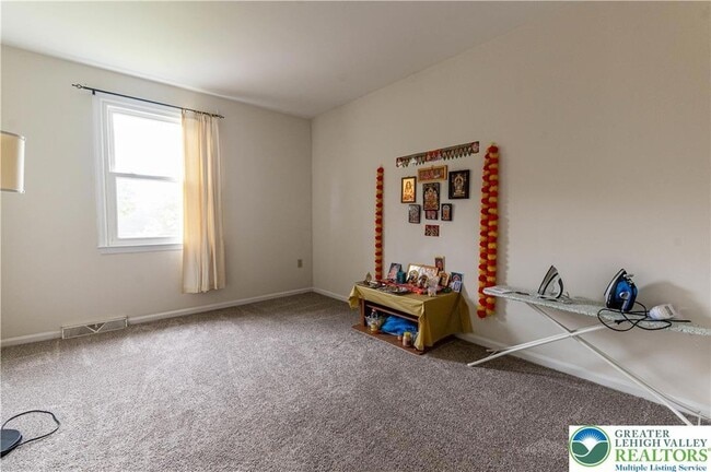 Building Photo - 8315 Countryside Ln