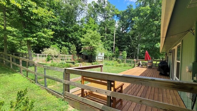 Building Photo - Darling *UNFURNISHED* two bedroom / 2 bath home located in the middle of beautiful Fairfield Glade.