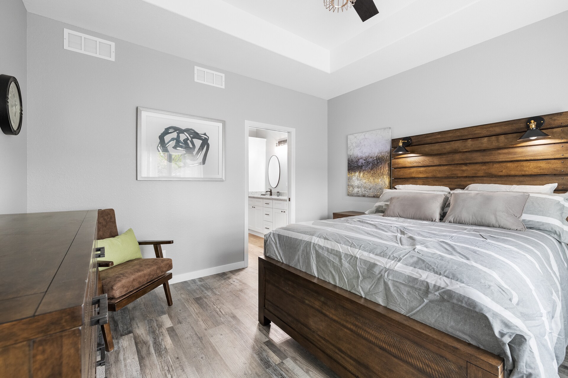 Building Photo - 1310 Daisy Dr