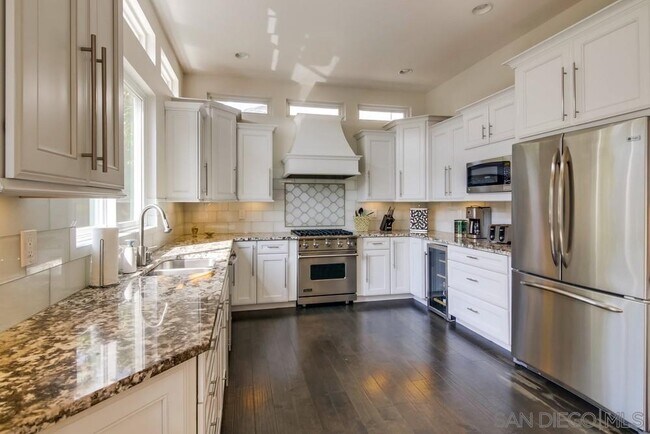 Building Photo - 657 Westbourne St