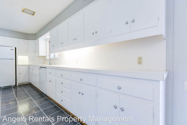 Building Photo - 3 br, 2 bath House - 2312 W. Ave K