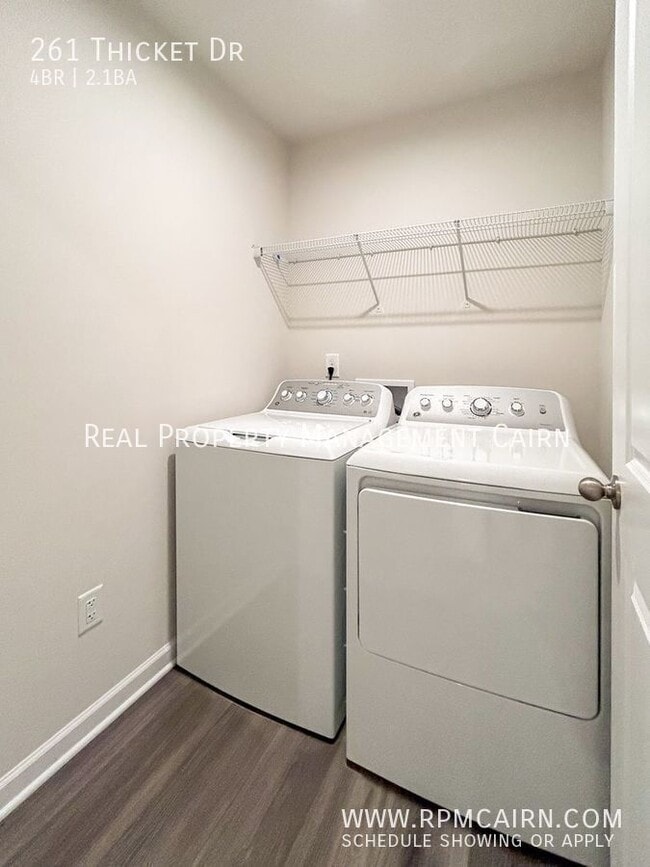 Building Photo - 261 Thicket Dr