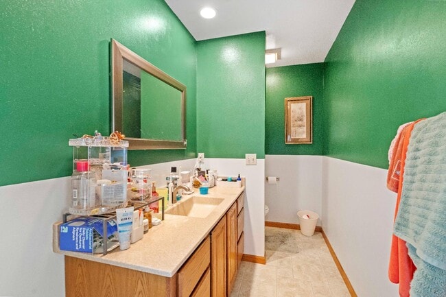 Building Photo - 1853 Wallinford Dr