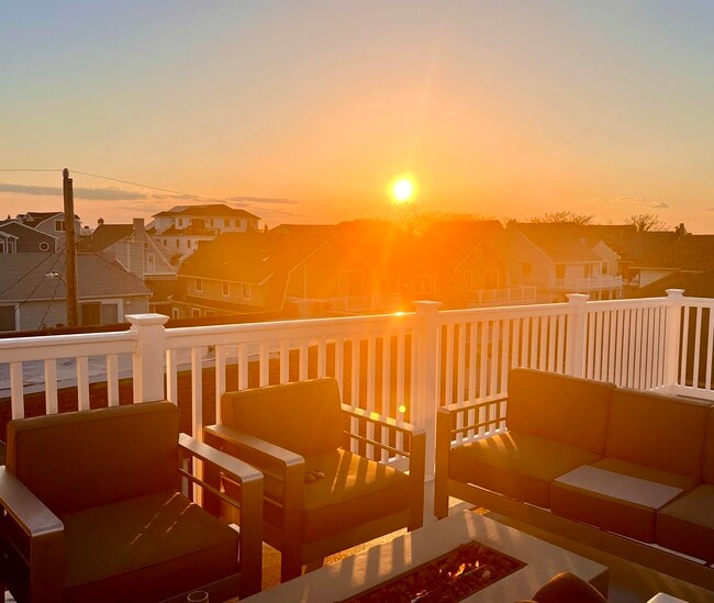 Building Photo - 6717 Atlantic Ave