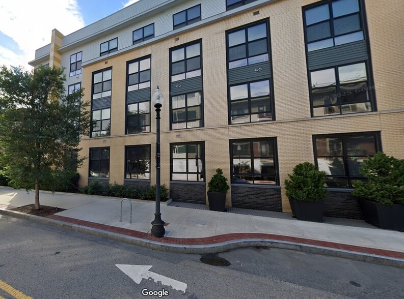 Primary Photo - 320 D St