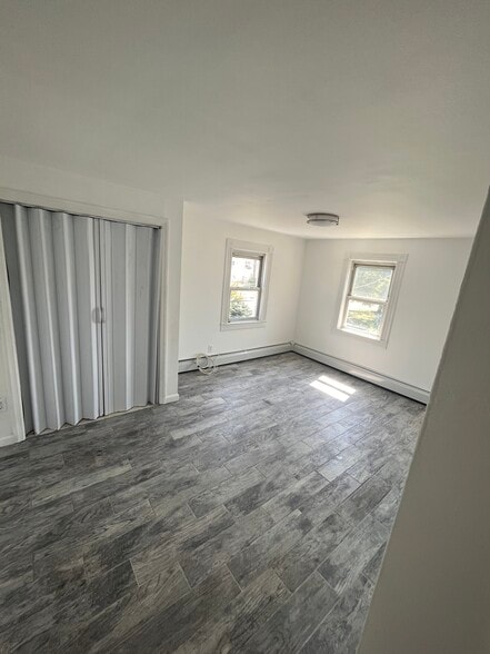 Building Photo - 349 Bellmore Rd