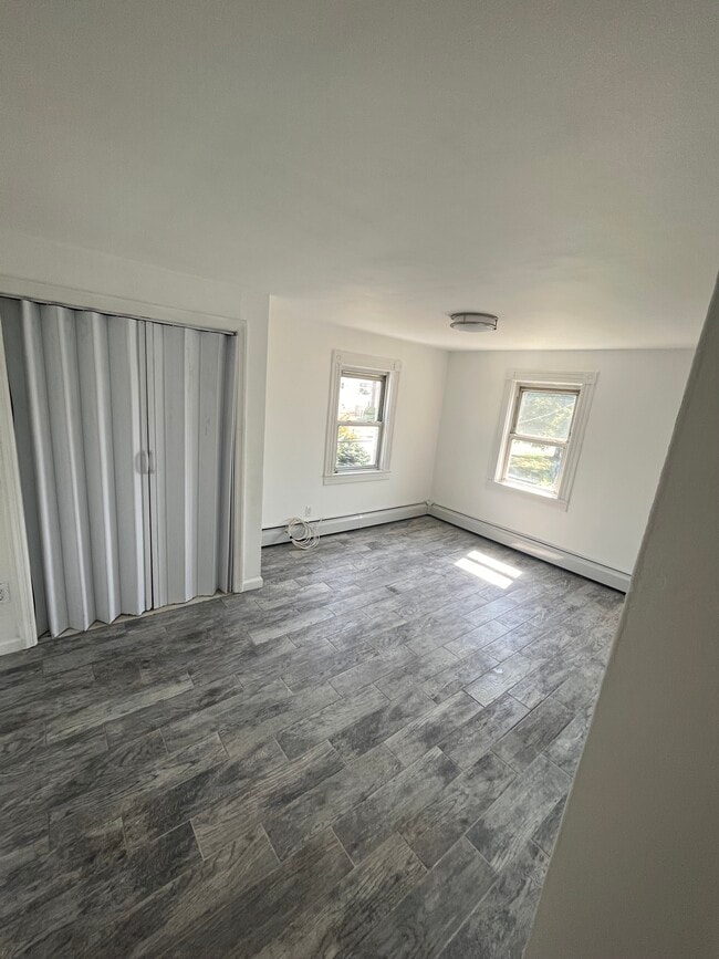 Building Photo - 349 Bellmore Rd