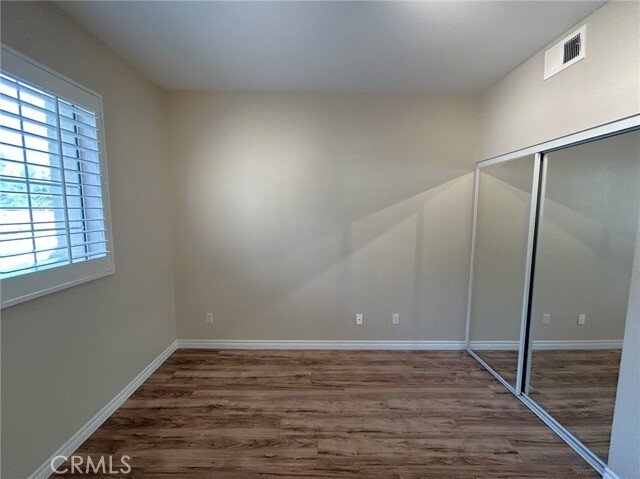 Building Photo - 1240 S Silver Star Way