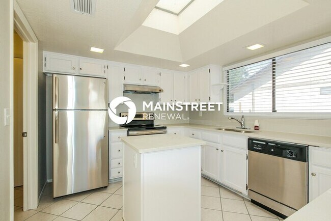 Building Photo - 3 Bedroom Pet-Friendly Home in Glendale, A...