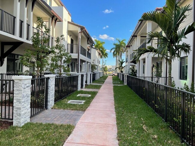 Building Photo - 4657 NW 83rd Pky