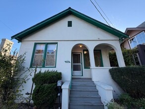 Building Photo - 327 N Delaware St